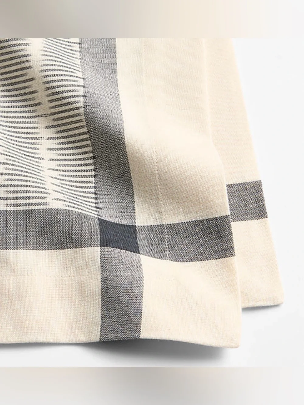 New! Crate&Barrel Cream and Indigo Napkins-set of 4